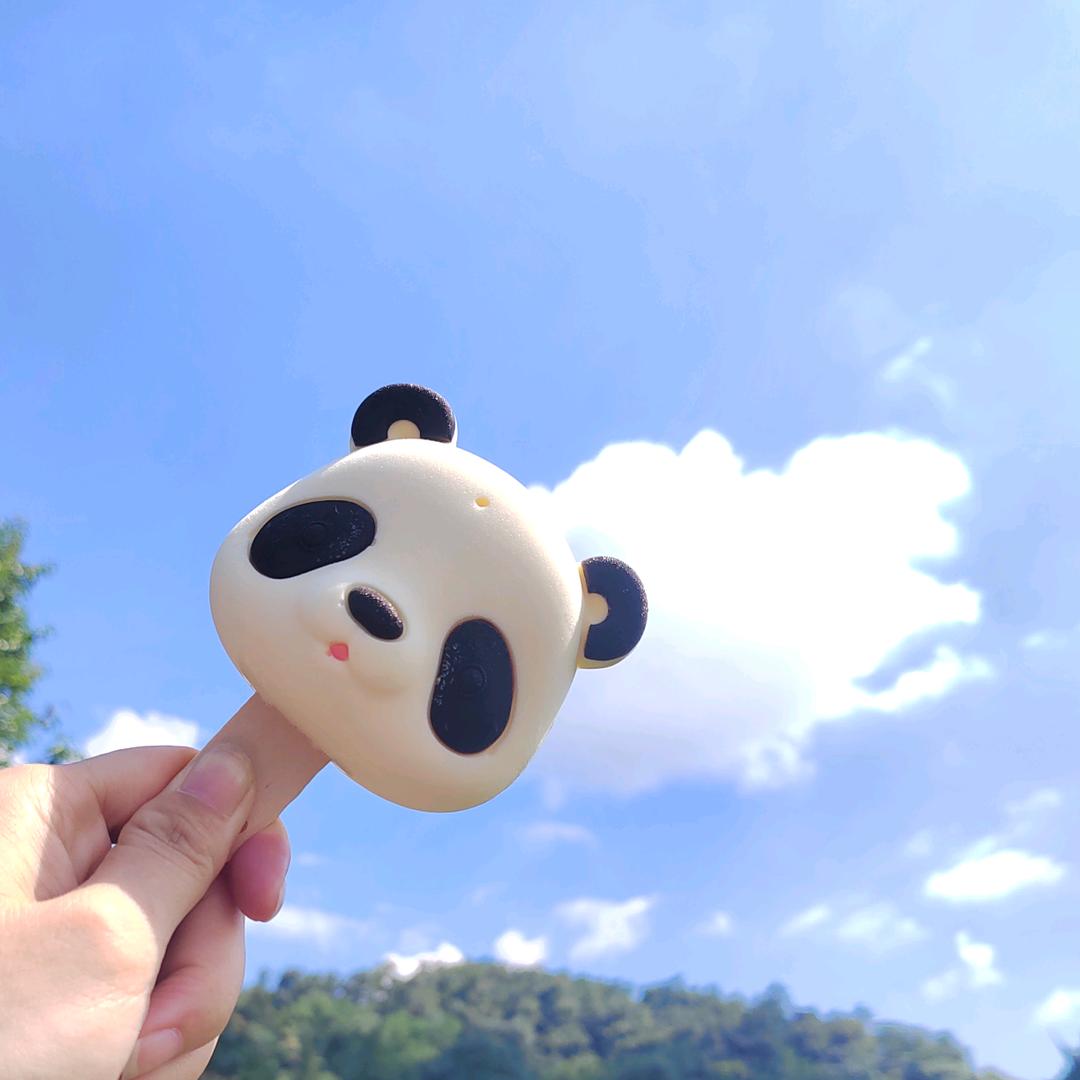 奔跑的草莓熊