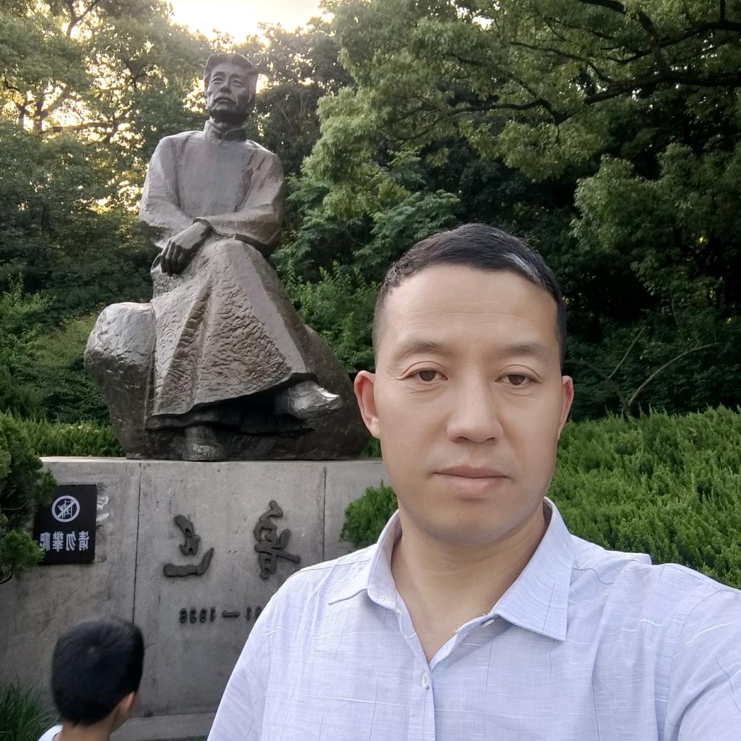 农村的强哥。