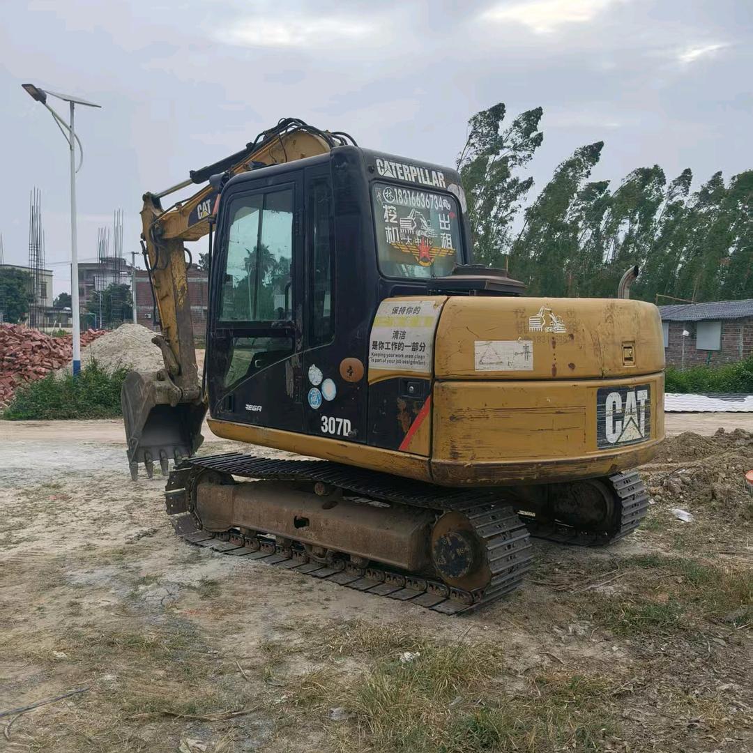 石岭钩机夹木机出租！林少