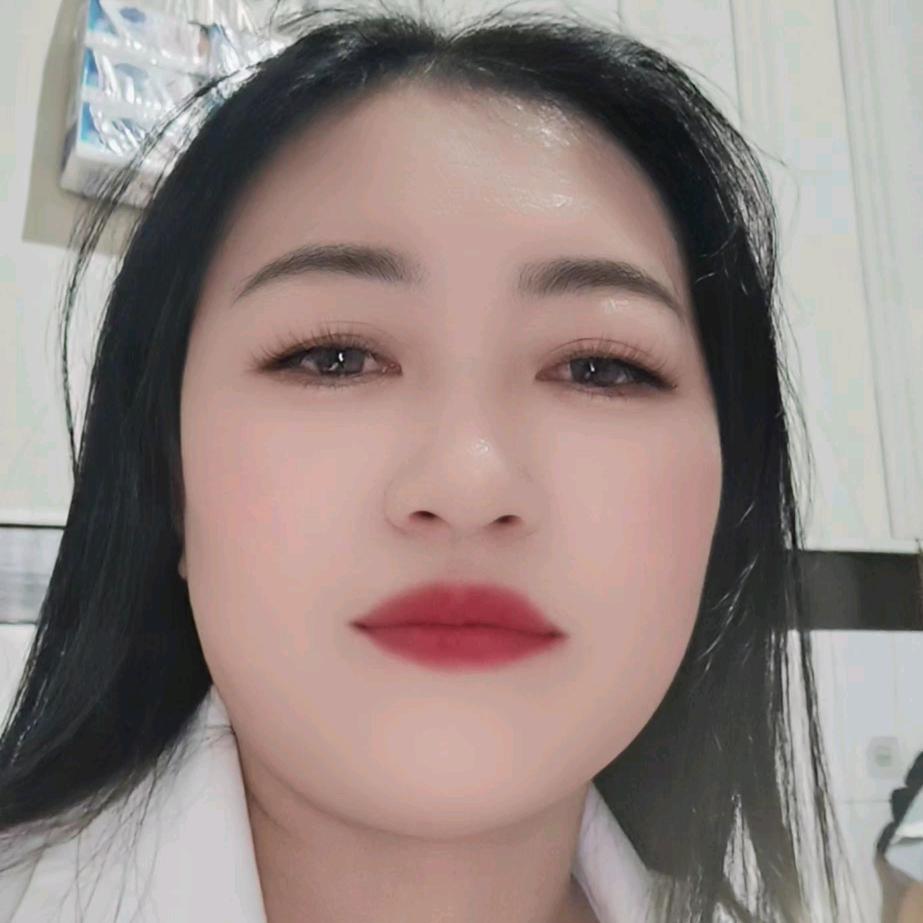 小丫头开心就好