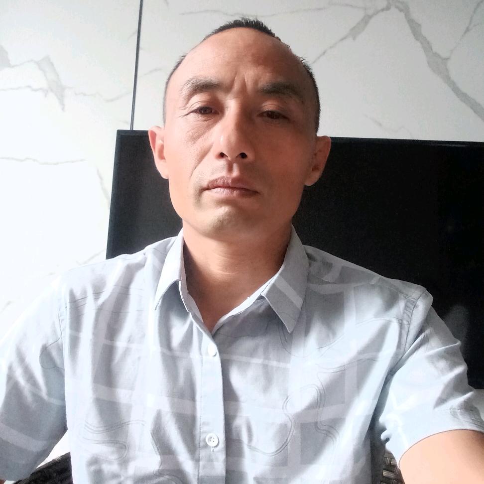 贴砖师傅李大哥