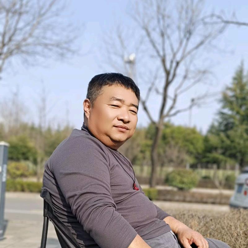 露曈