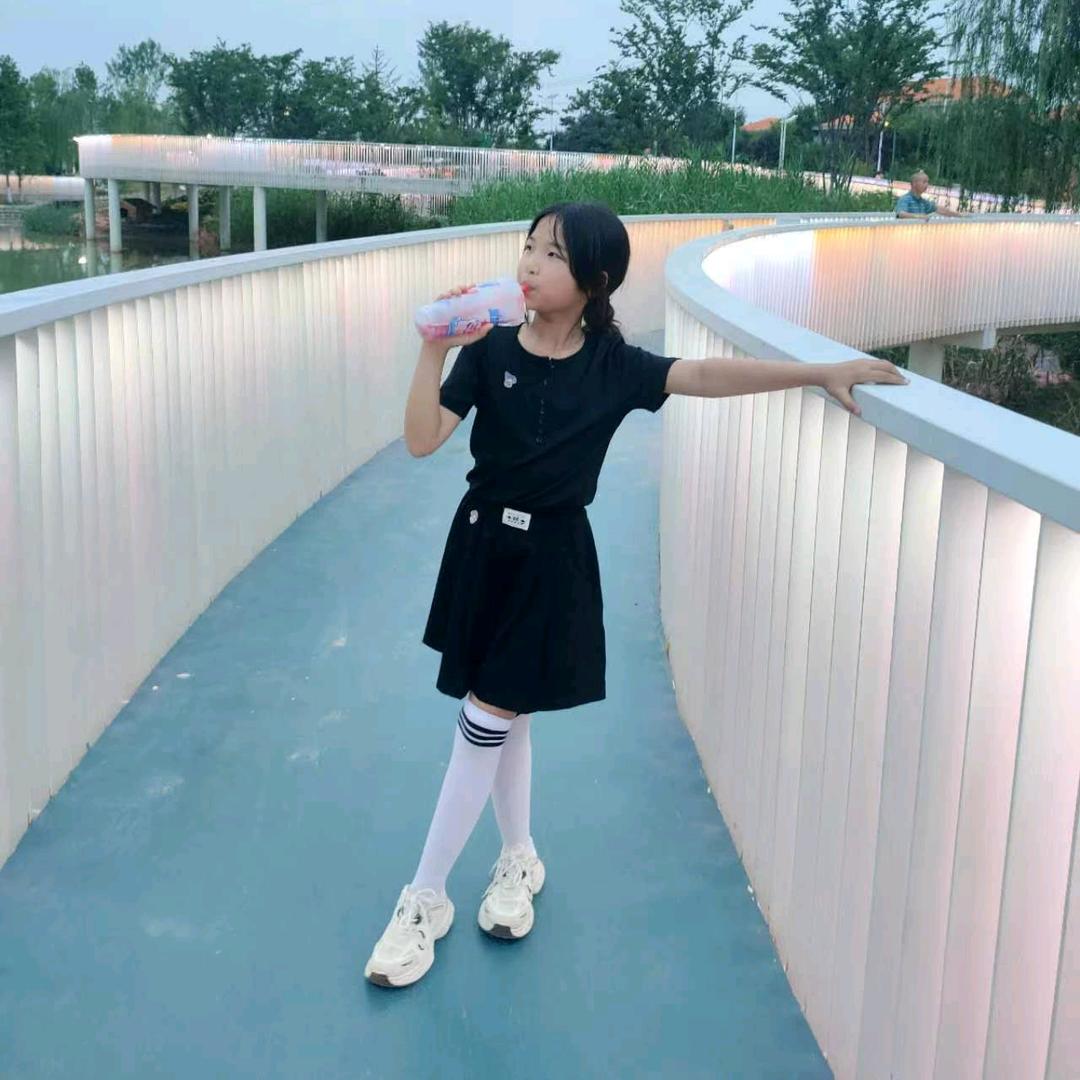 小鸽子爱读书