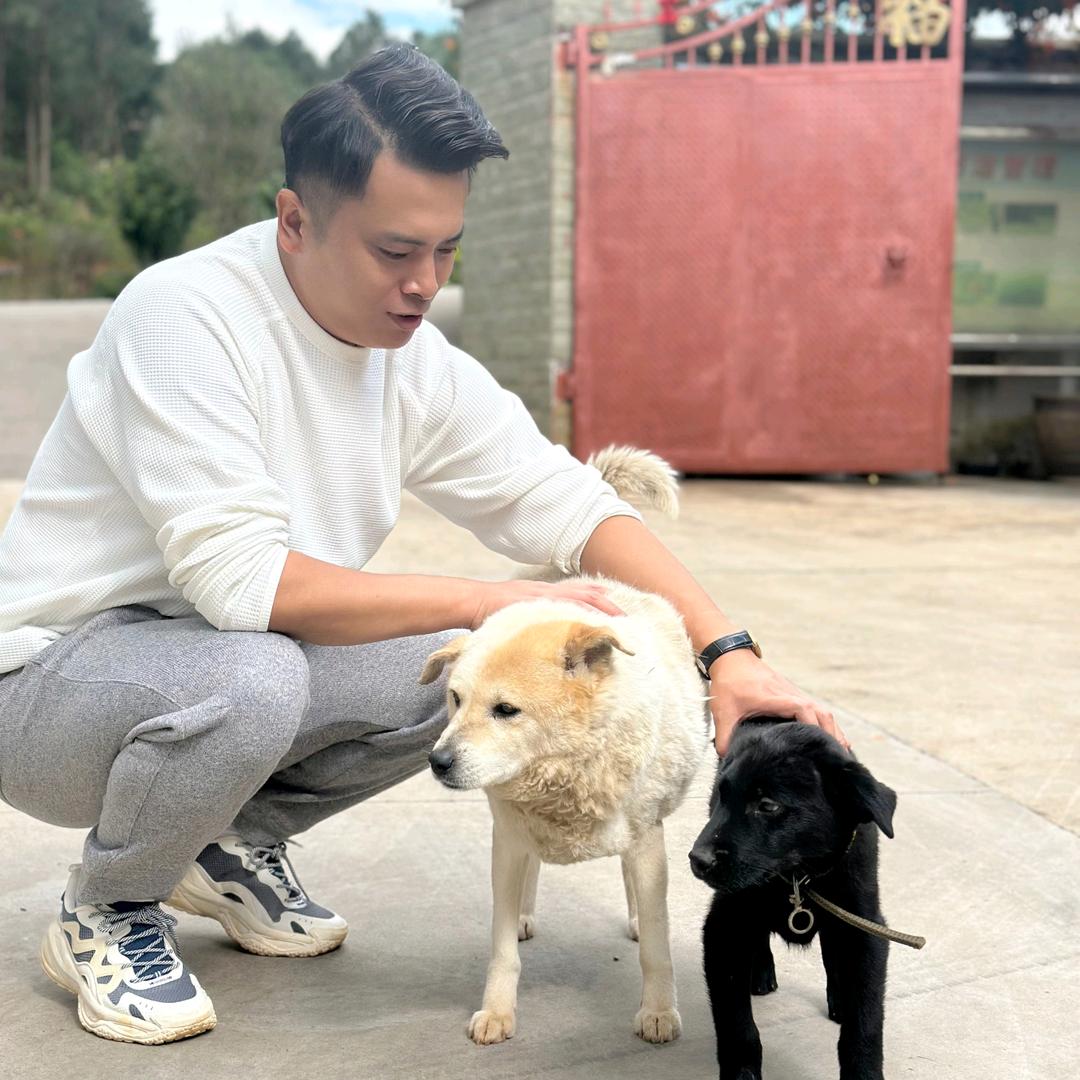 好人何威