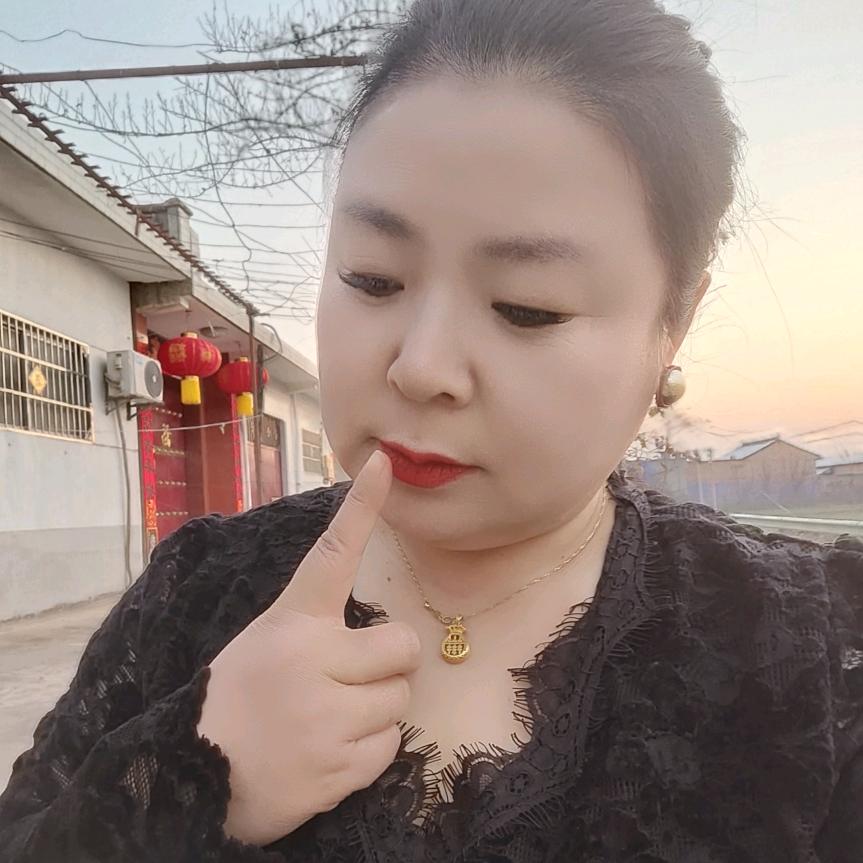 杨凌肖妮