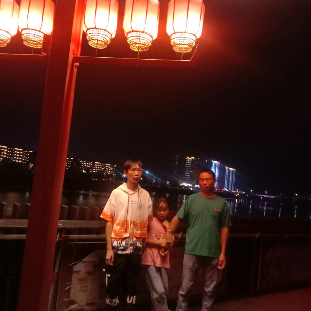 瑞爱@芝豪%