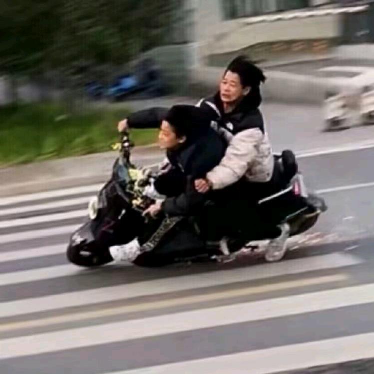 #奔奔