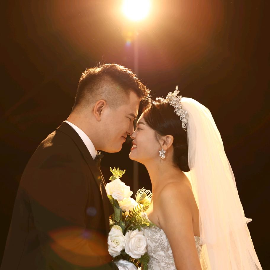 白先生（挖掘机驾驶员）