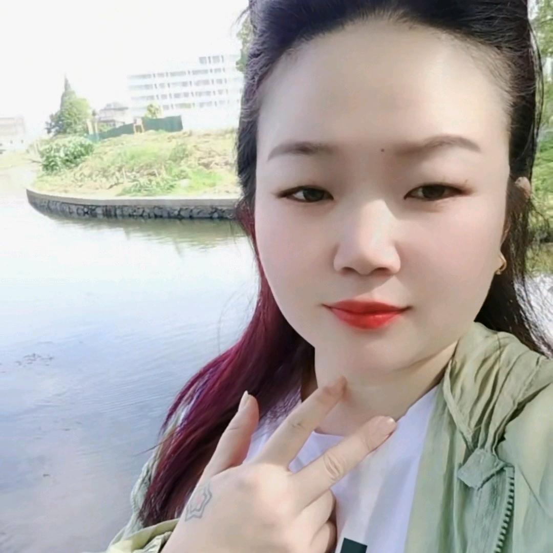 疯流云南妹搞笑视频（塑料机打工妹）