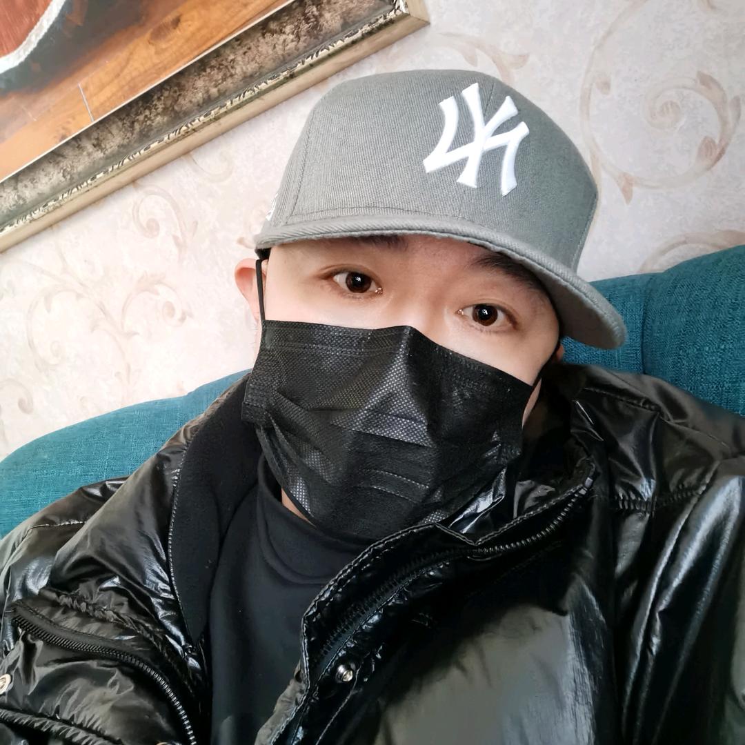 菀多多袜子苦茶子店