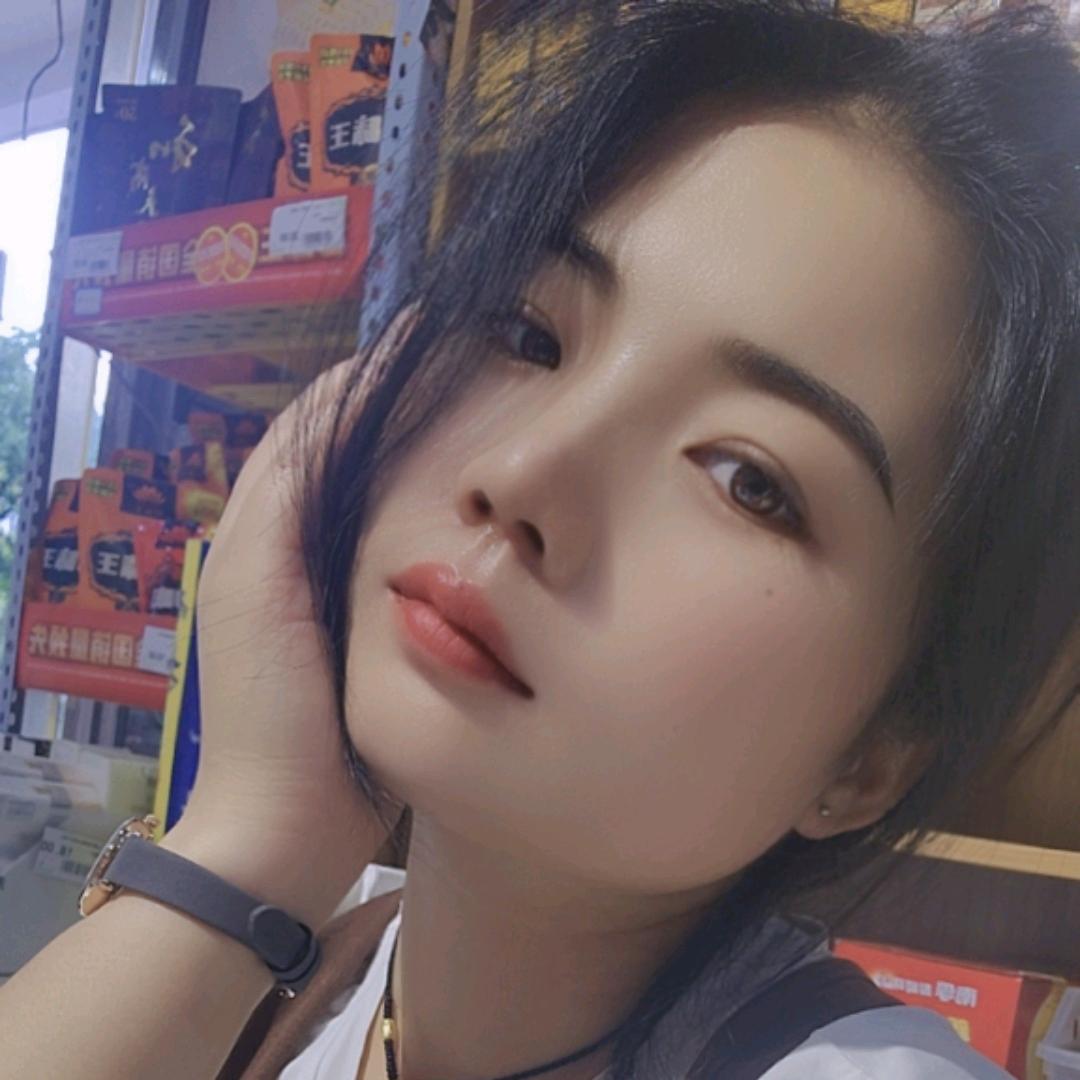 乙巳蛇女