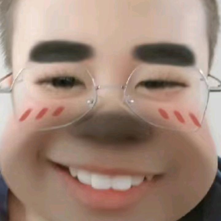 张成😘
