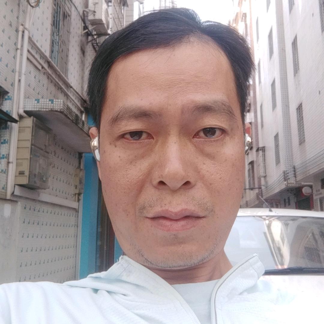 生于1979