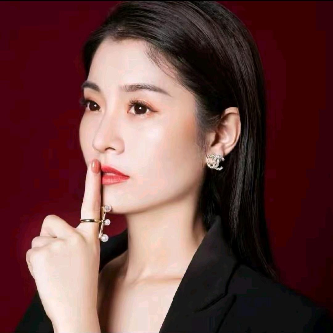 海莉💞直播返场