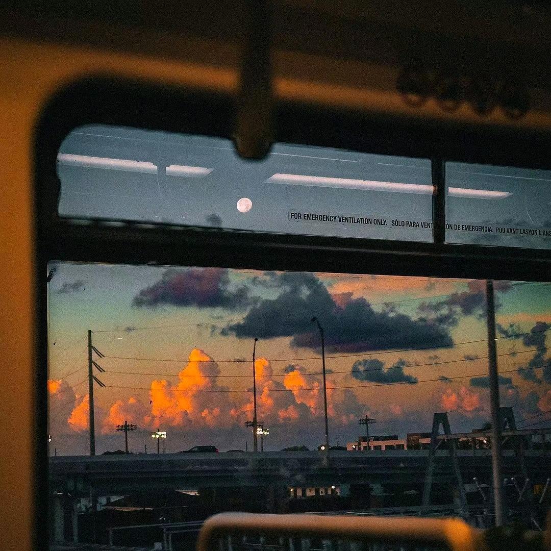Ζ༂