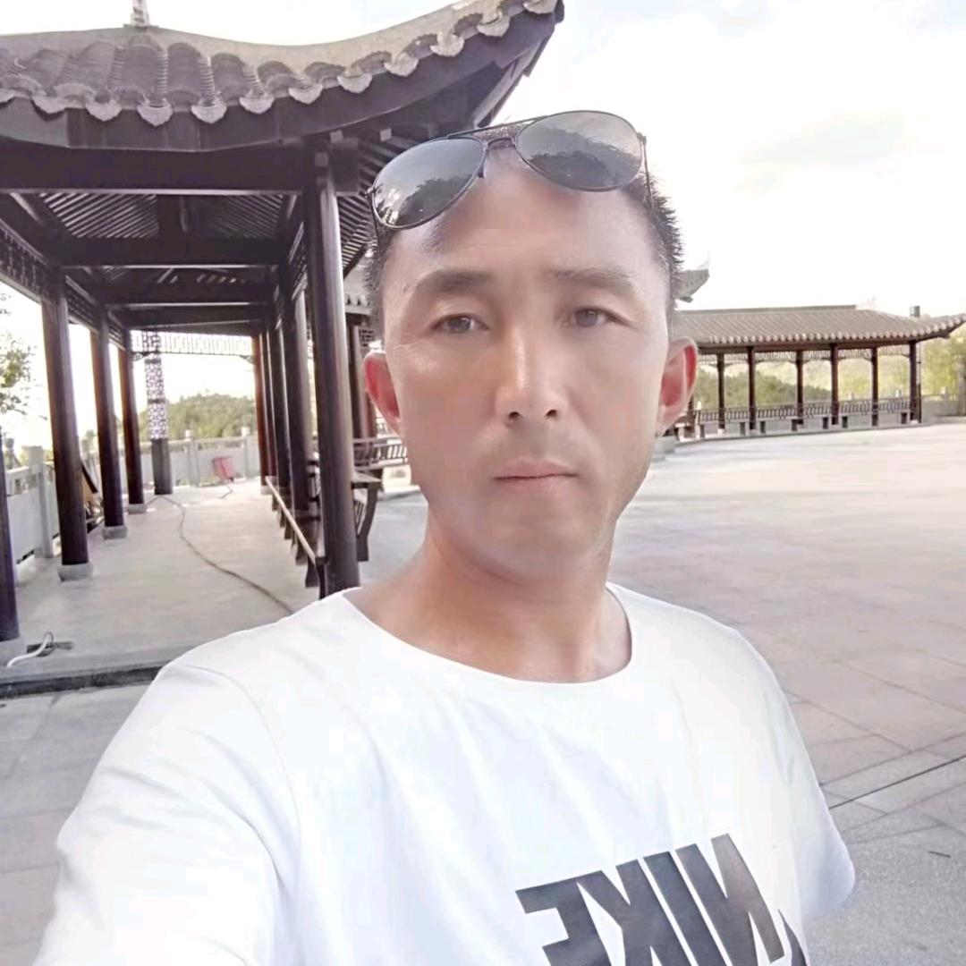 强强传媒   8点开播