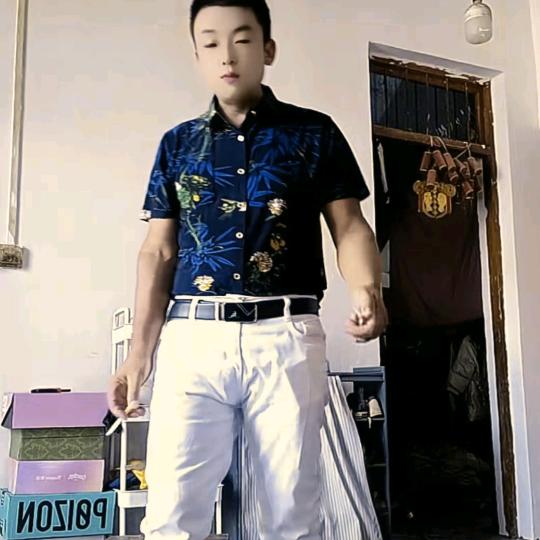 缺爱哥