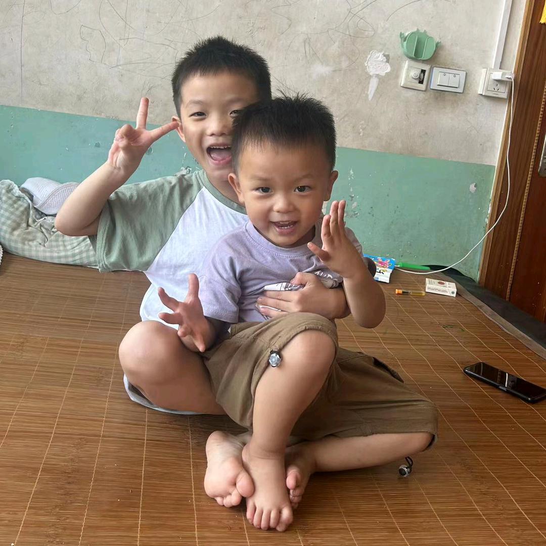小褚有两儿