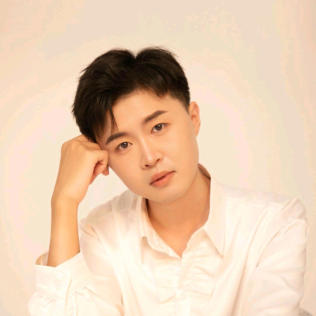 李肤君