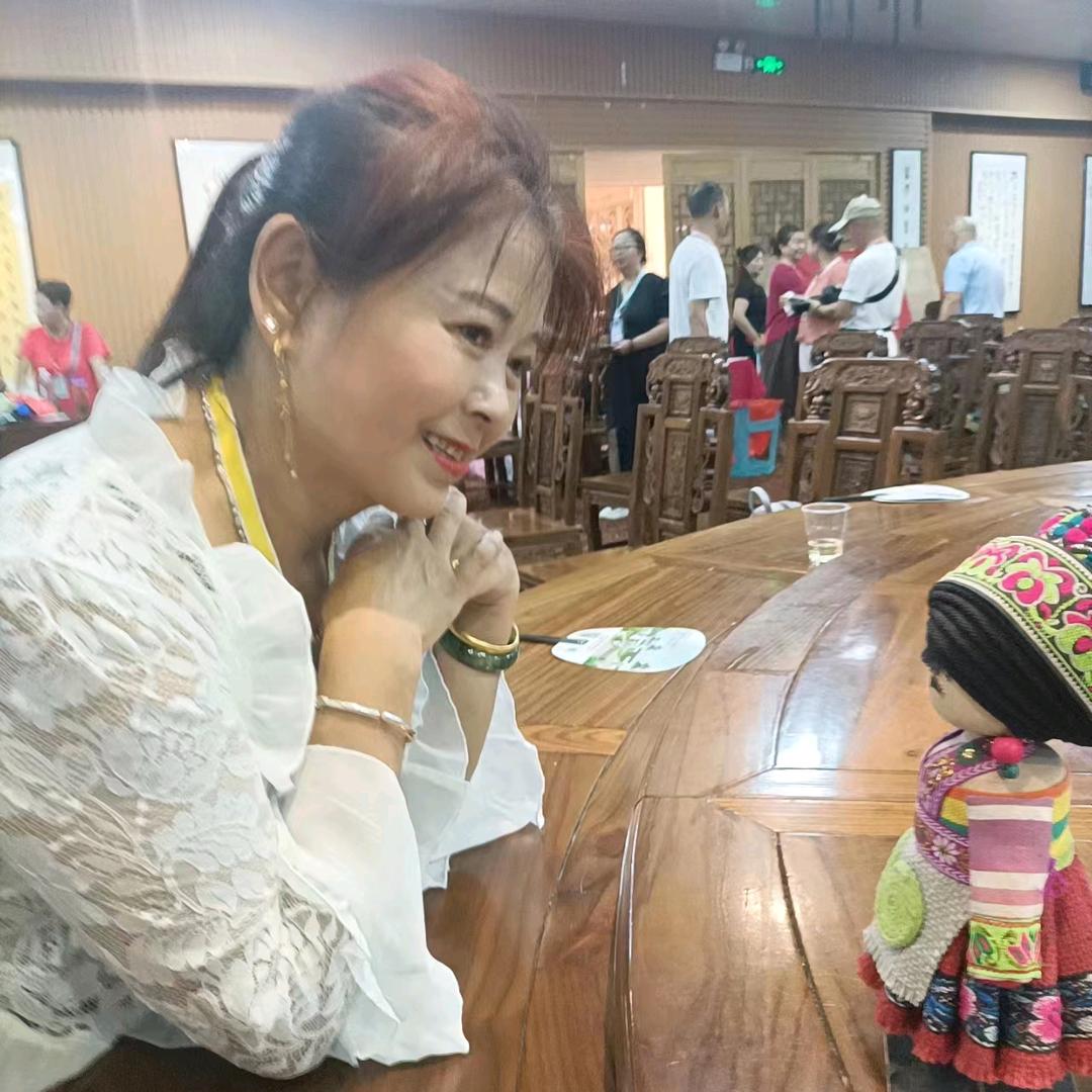 龙儿：