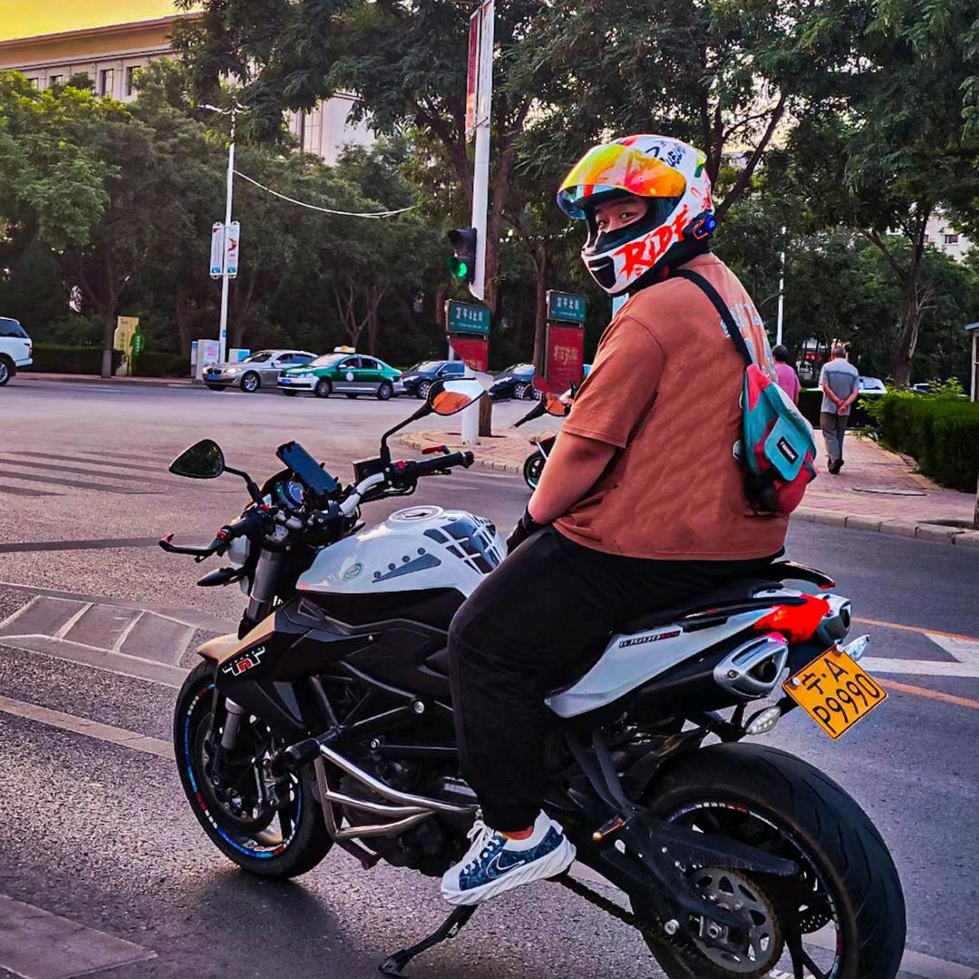 🏍️阿新🏍️