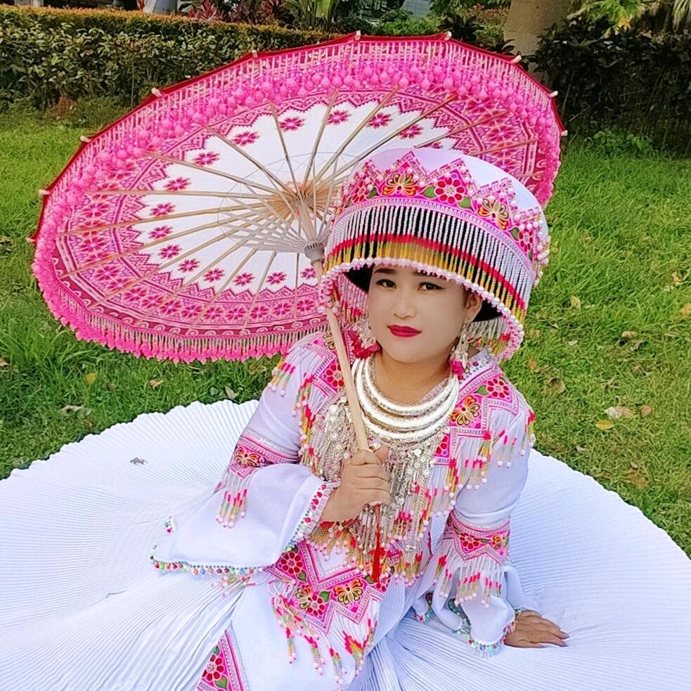 苗家手工服饰花伞