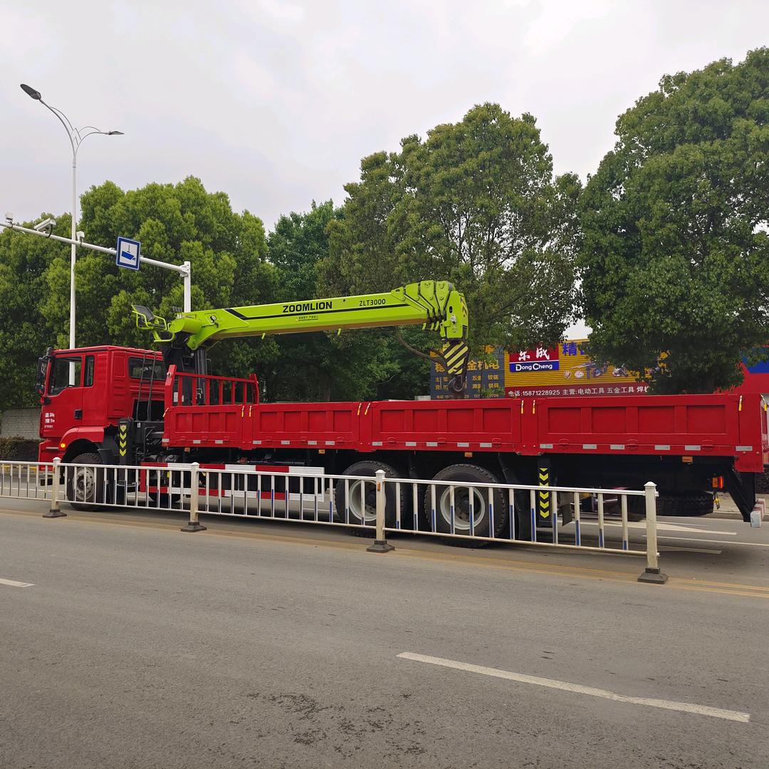 临沂随车吊出租，随叫随到，安全第一。