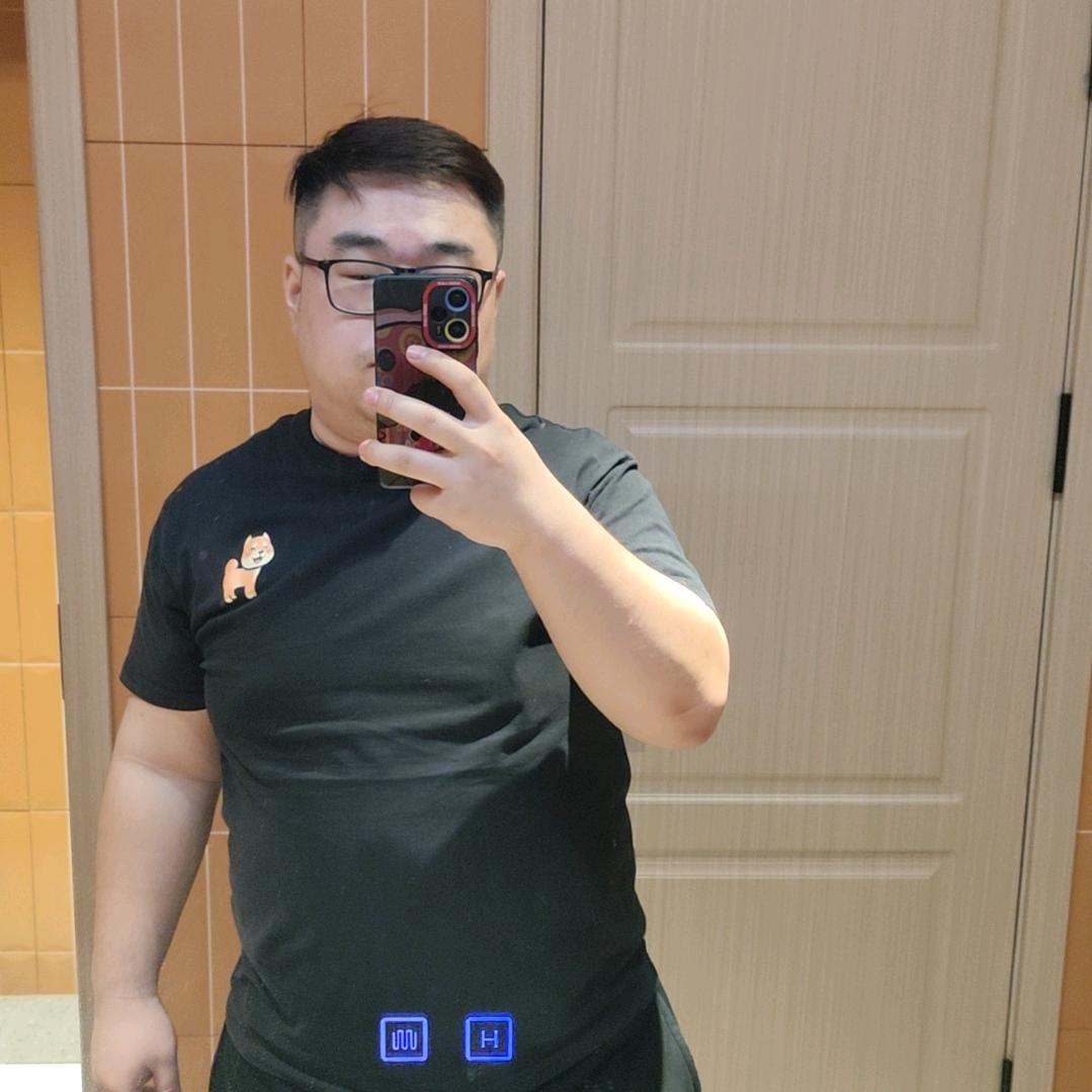 胖何🐻🌈