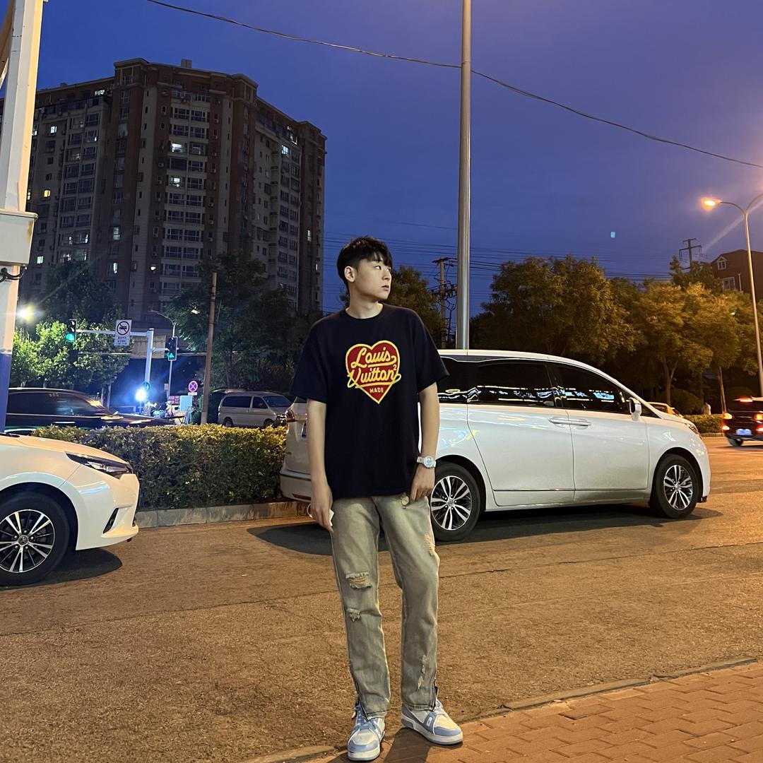 摸鱼阿滨