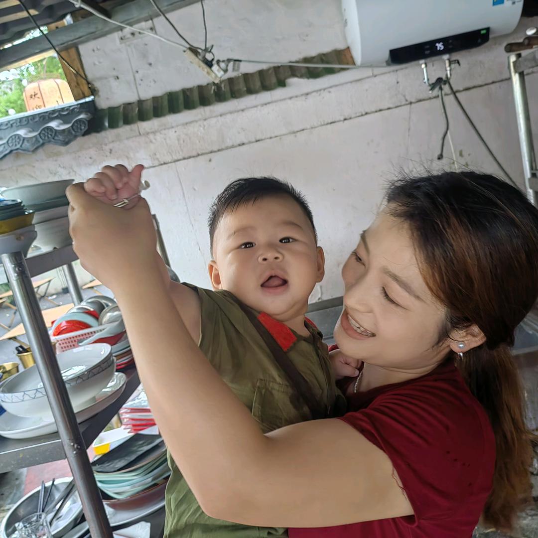 马厨川菜烧烤排档/（有两下子）