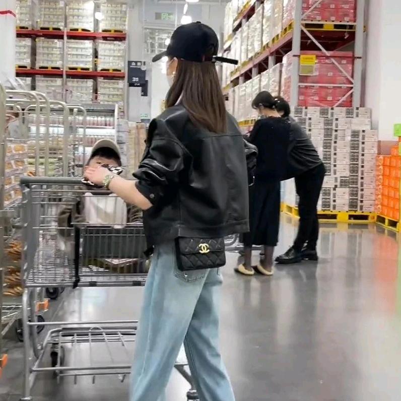 柯柯精品女装