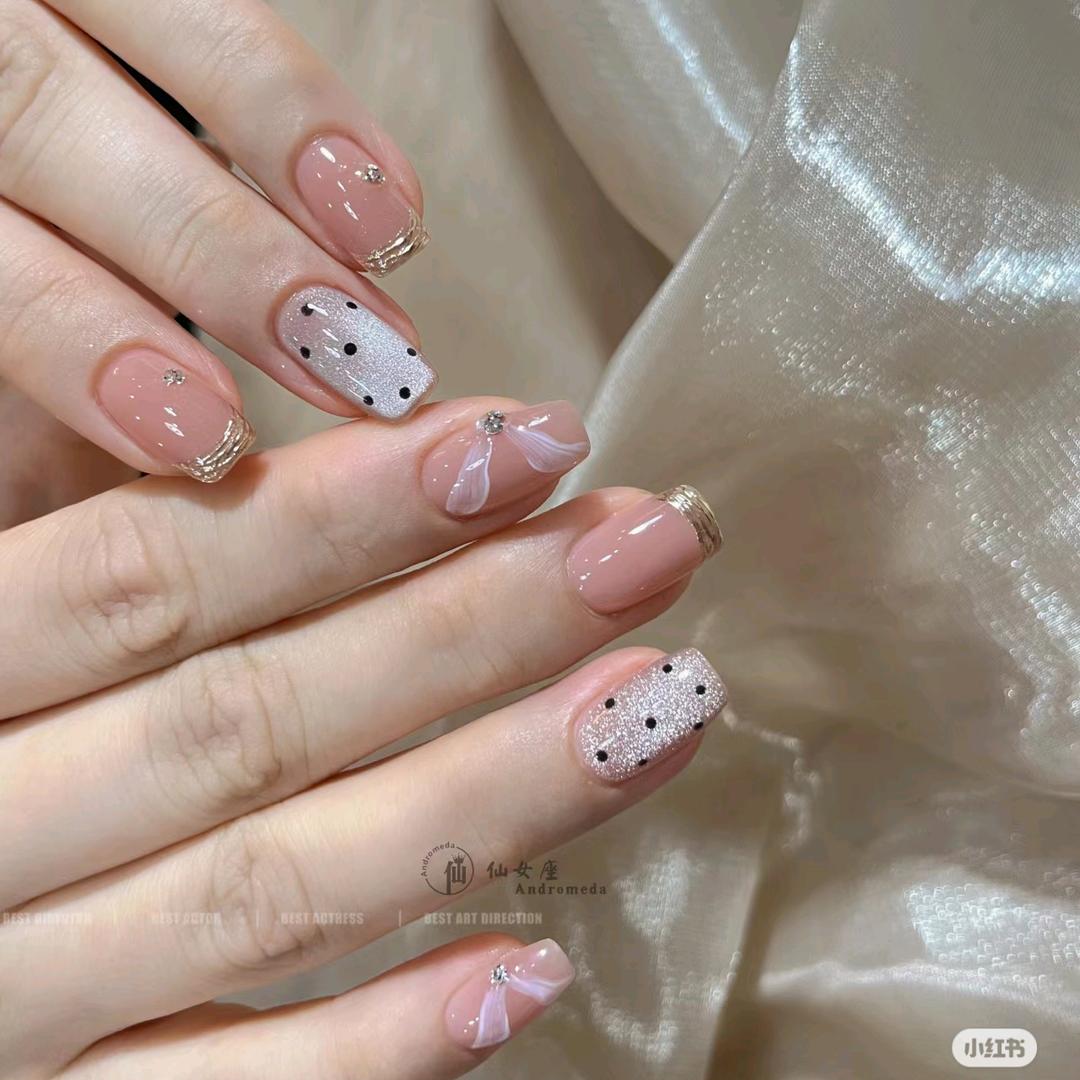 婷婷轻奢美甲美睫（太奥广场店）
