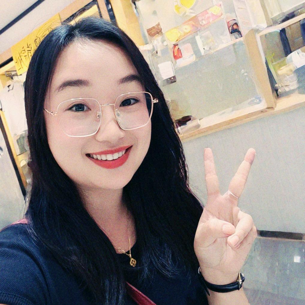 爱笑雅琳