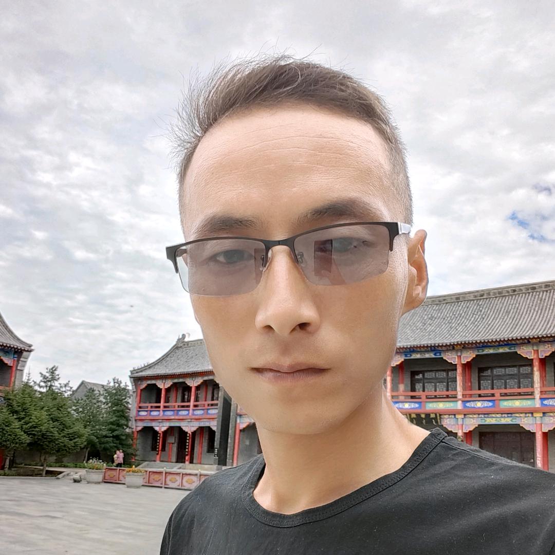 一个打工人👨🏻‍🏭