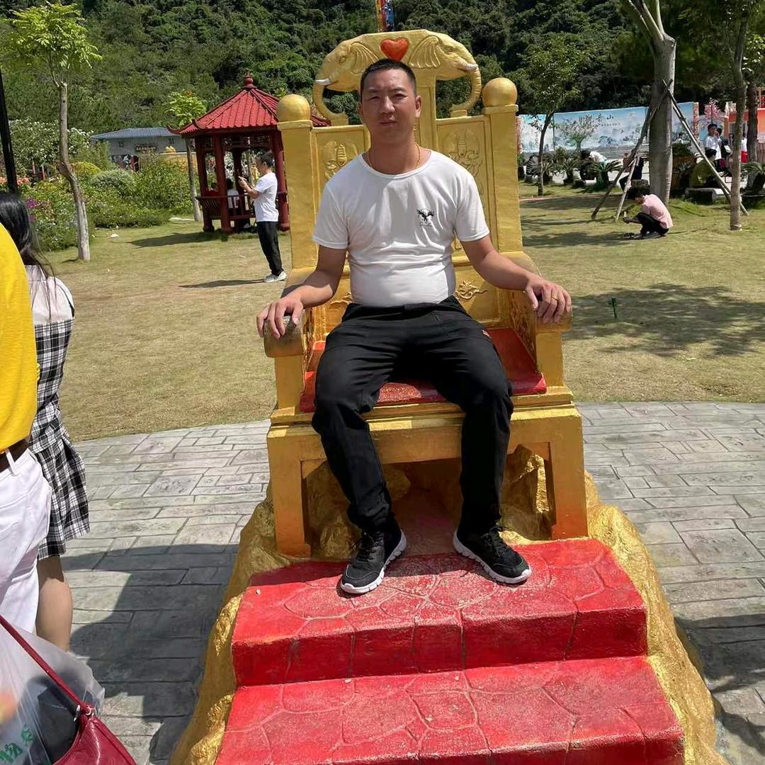 牵着你的右手💏不放开