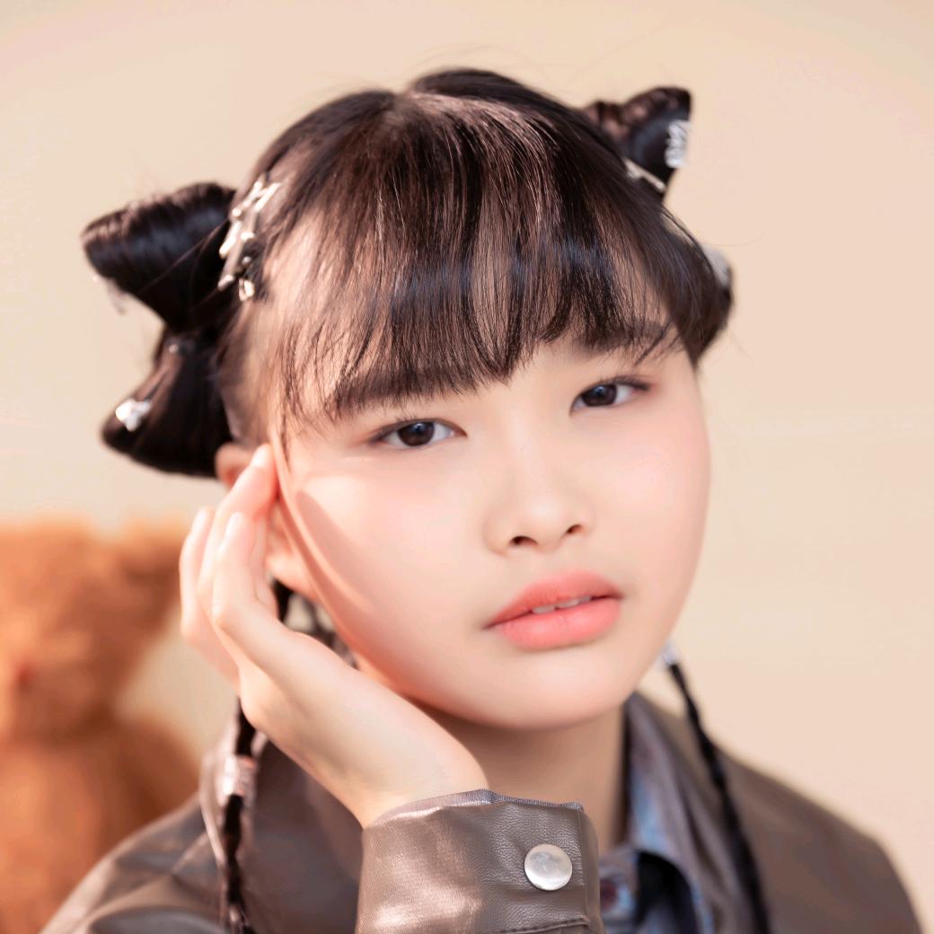 珍艳穿搭