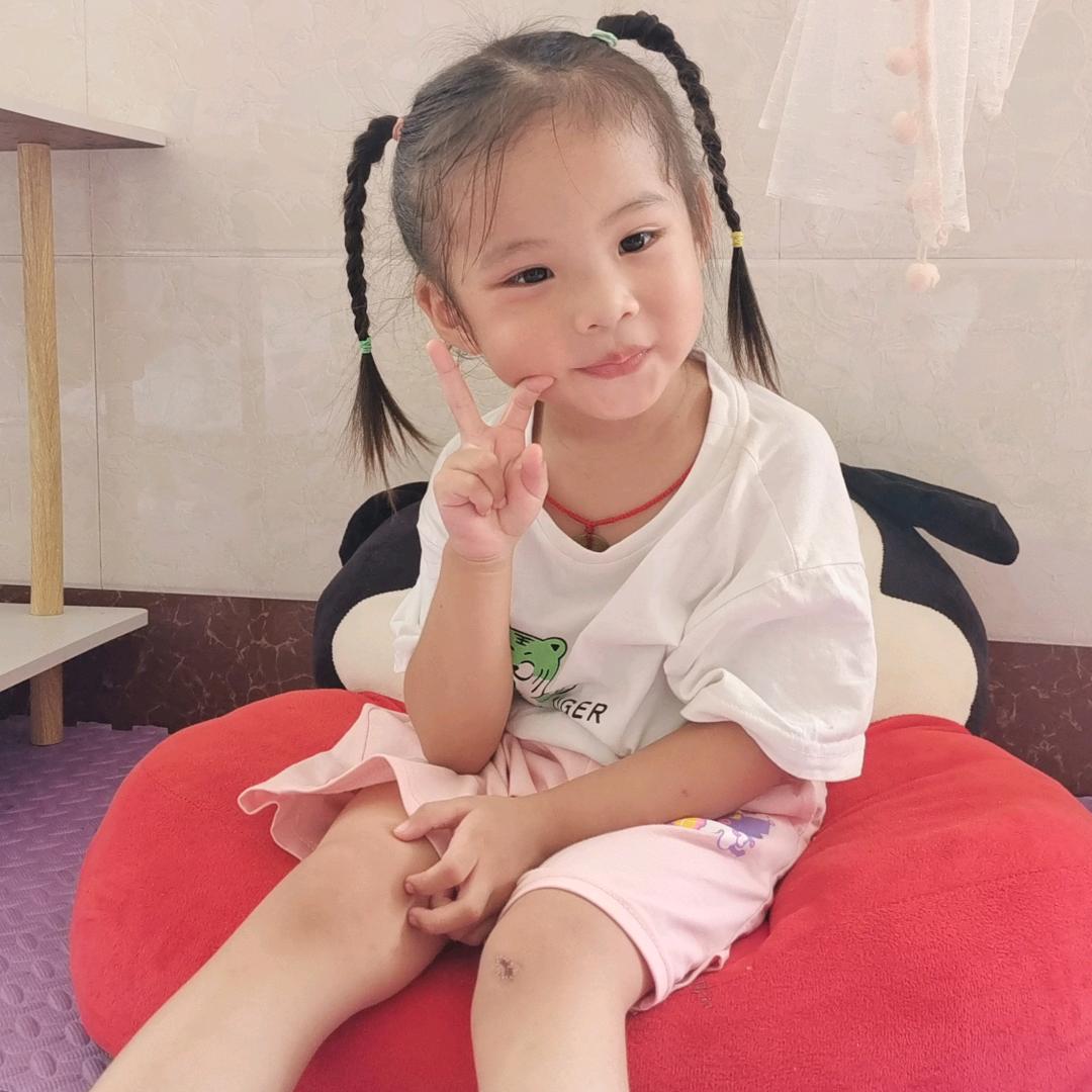 潘妞妞
