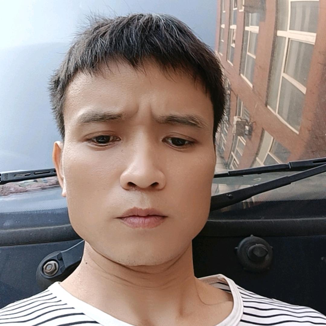 '艾成均