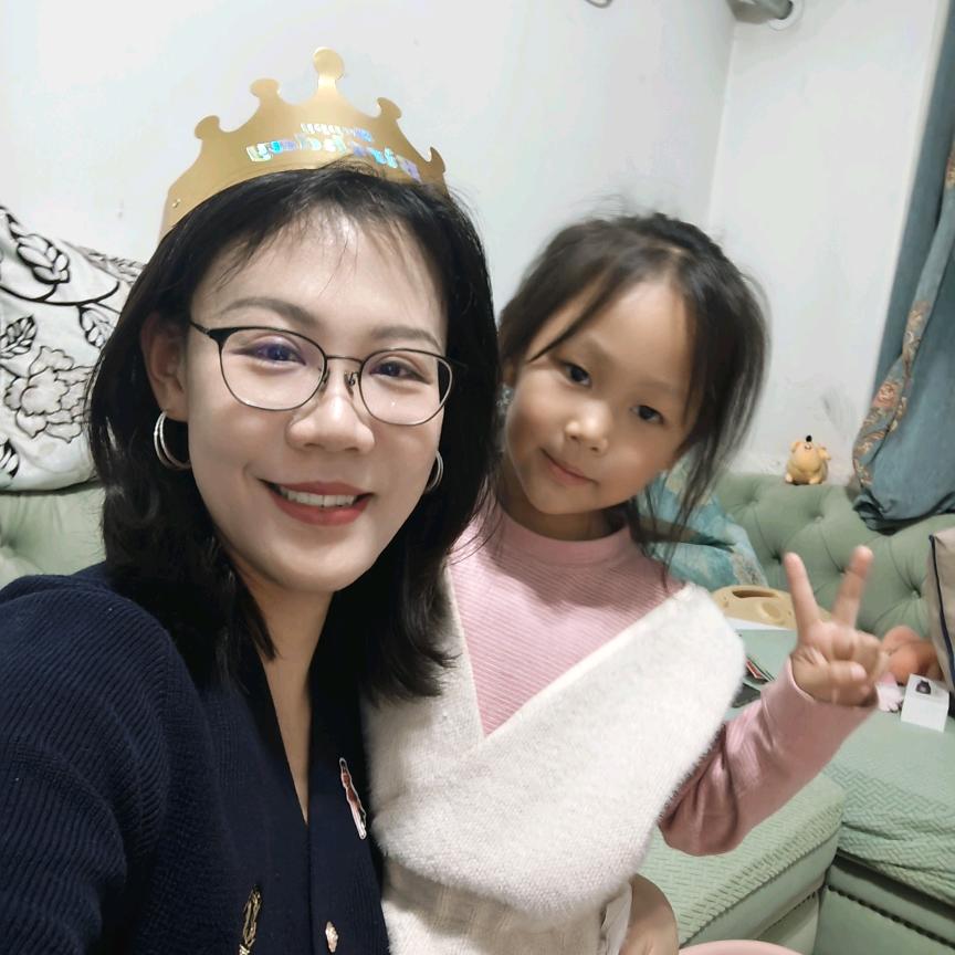 戴皇冠👑的女王