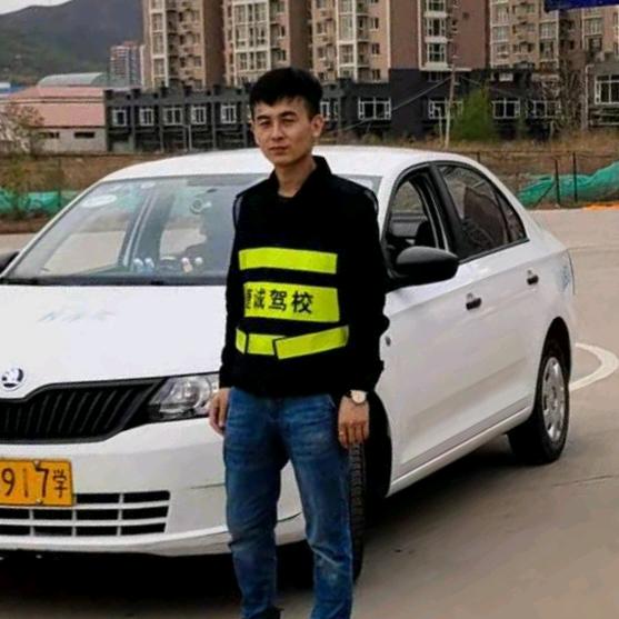 承德大学城小韩教练