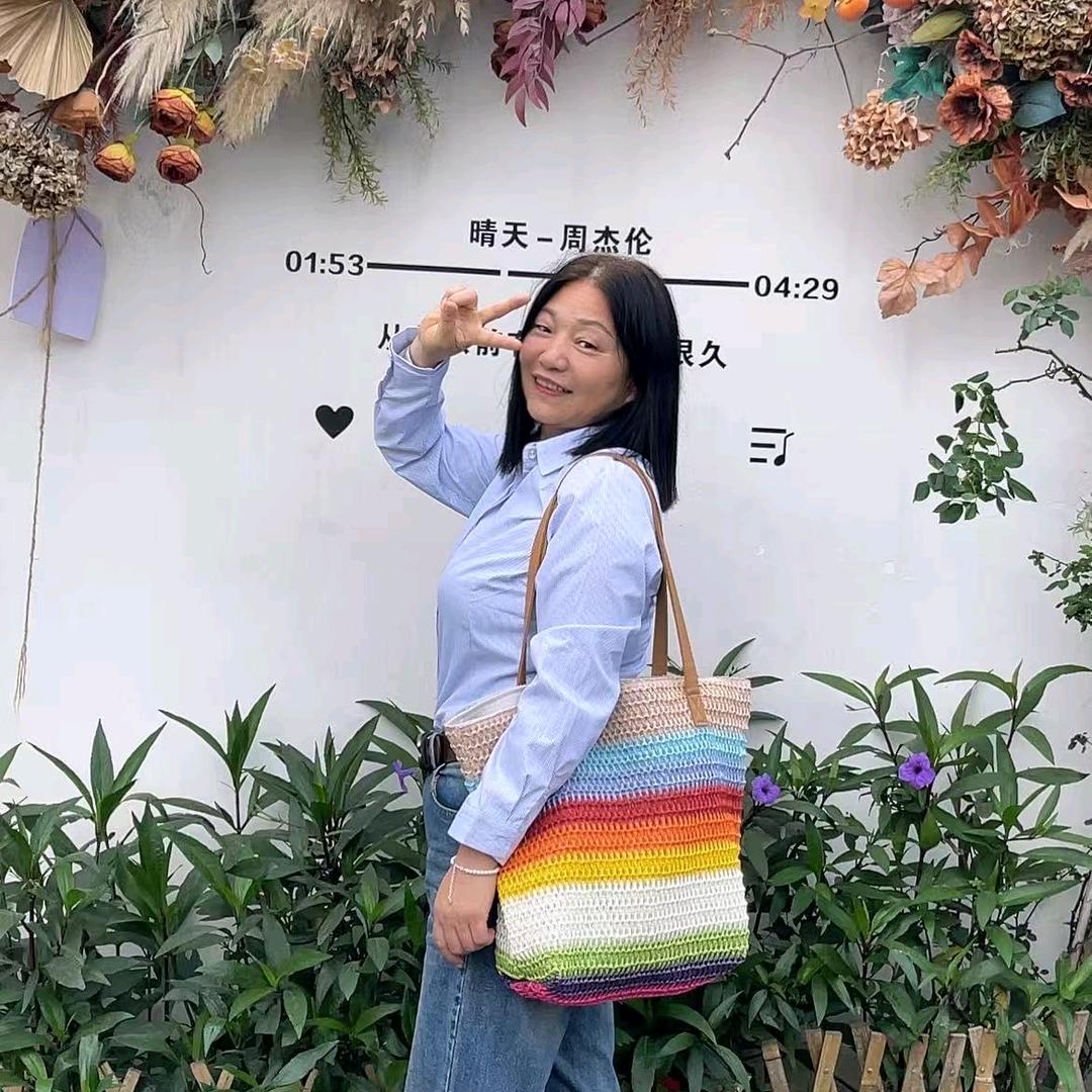 波波姐爱麻辣烫