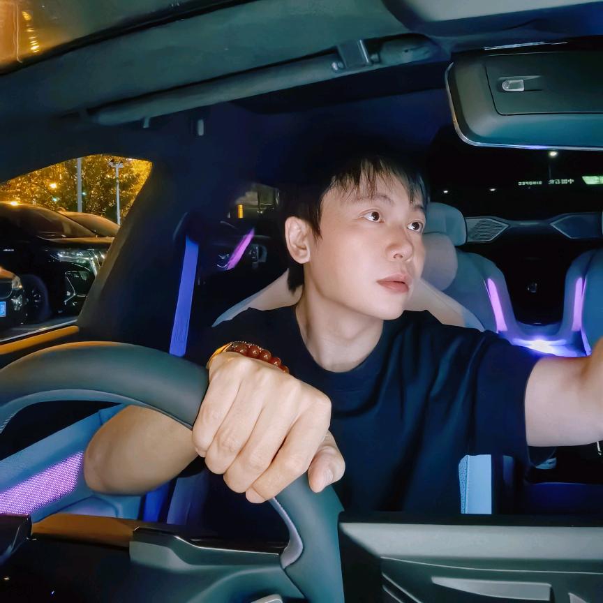 @张俊