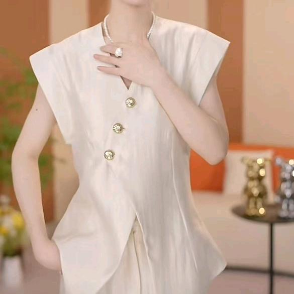 布衣服饰