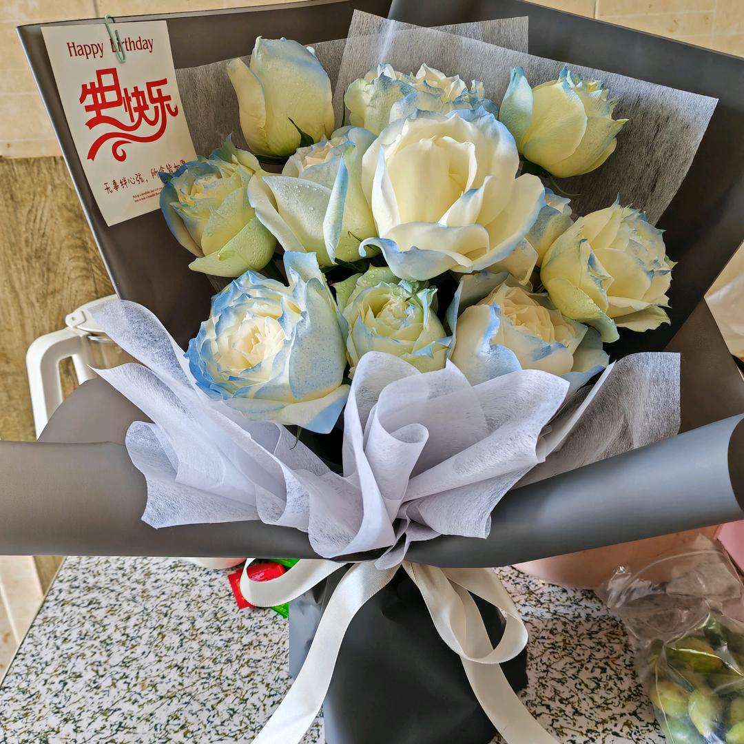 老家伙（18未婚丧偶带两百个孩子）