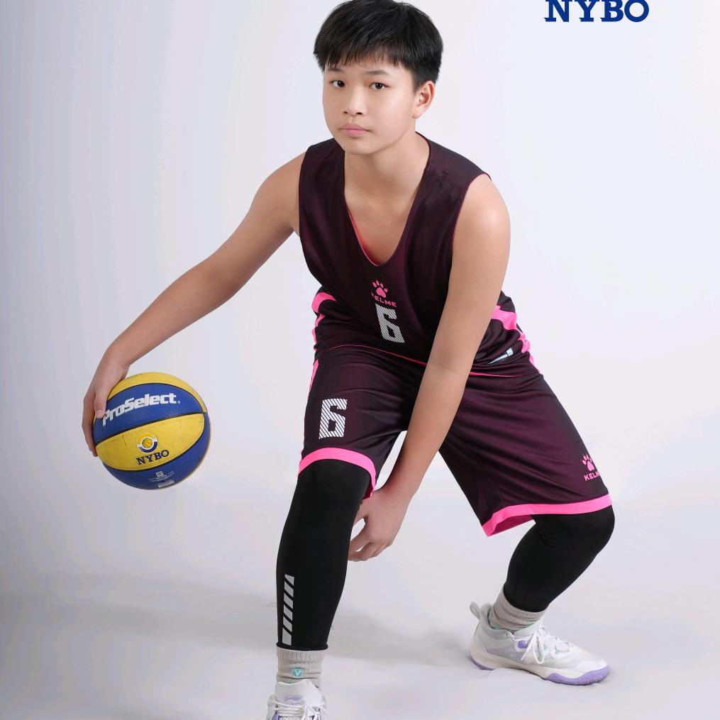 L M  Hong力挽狂篮