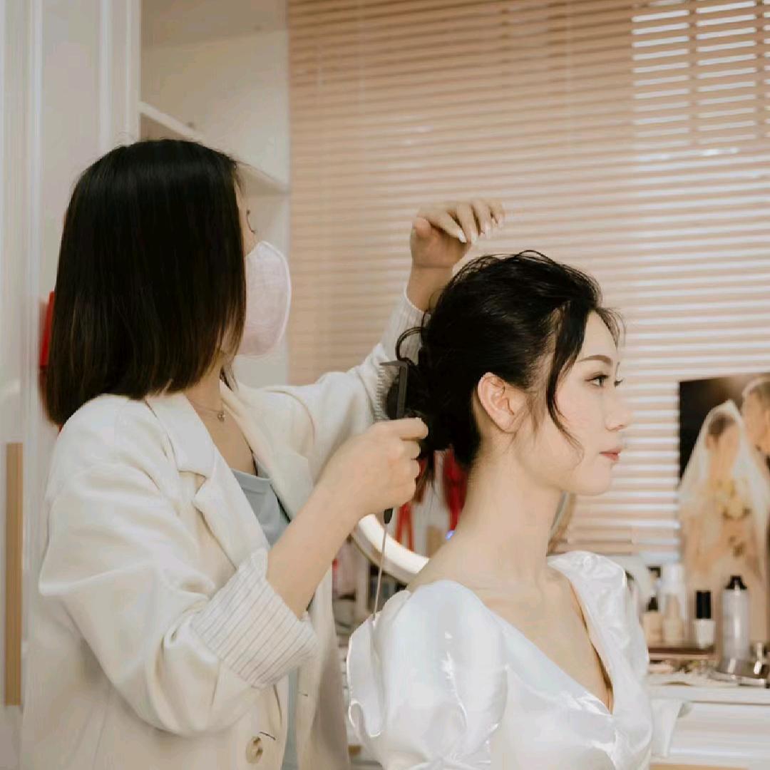 杞县化妆师～真真美妆工作室（美甲美睫）