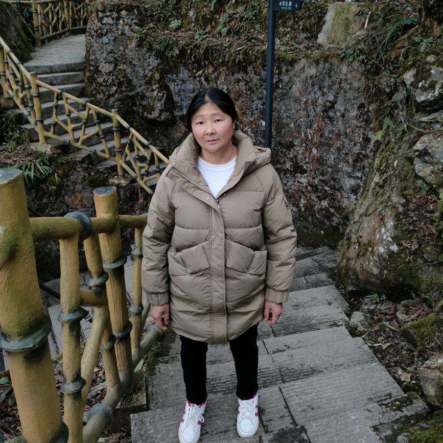 在路上只插肩而过