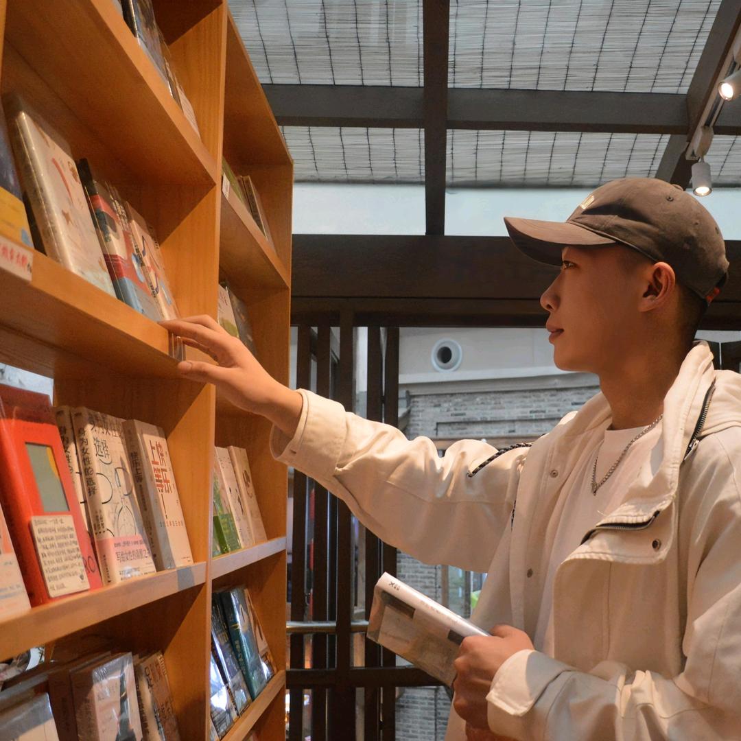 张玉敏（小弟）