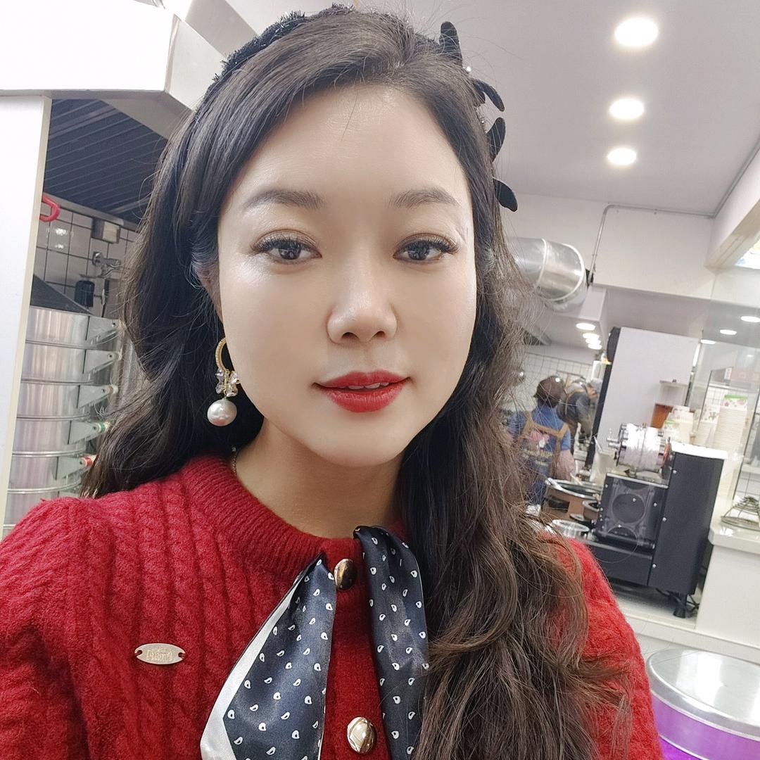 馋龙纪老麻抄手创始人