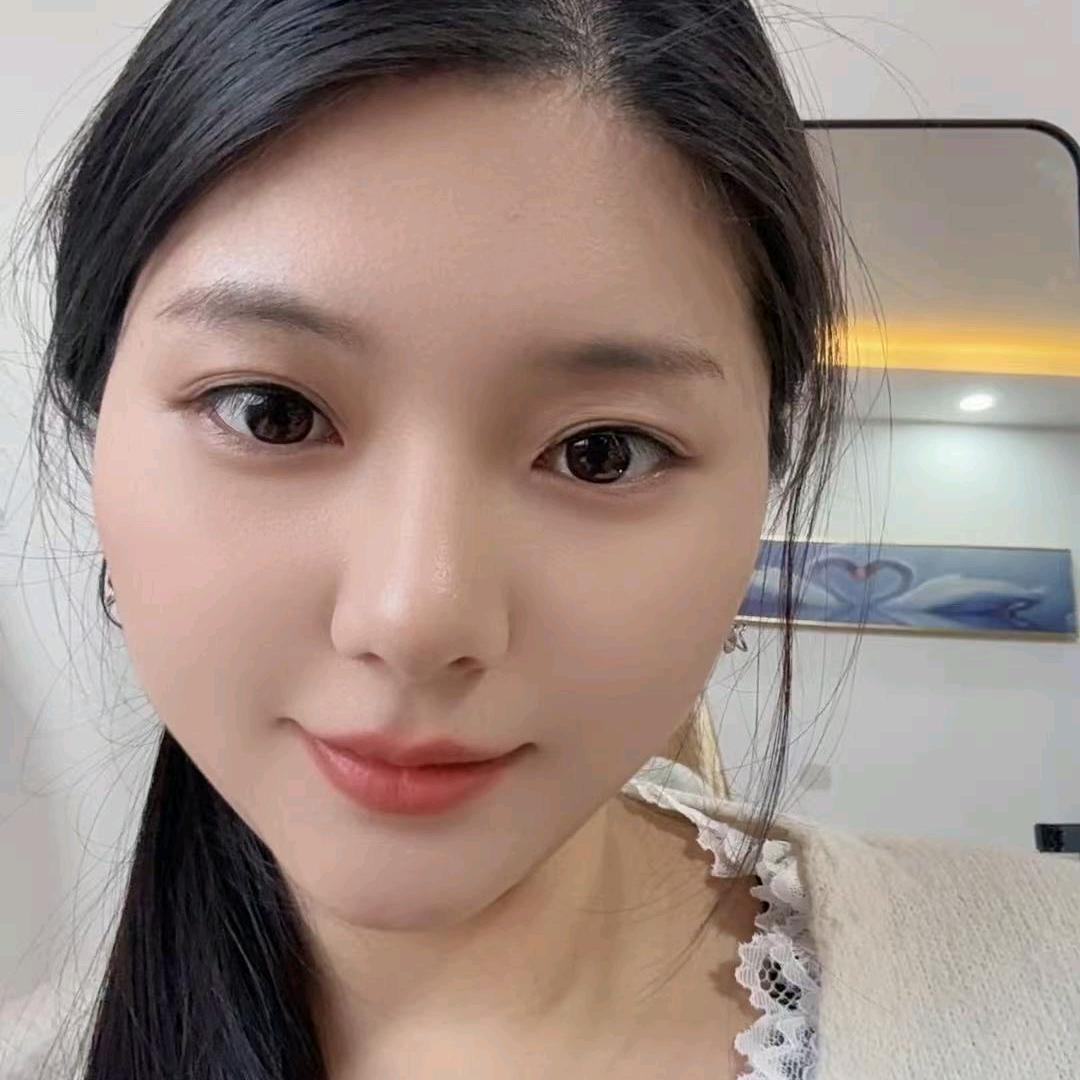爱笑的慧子